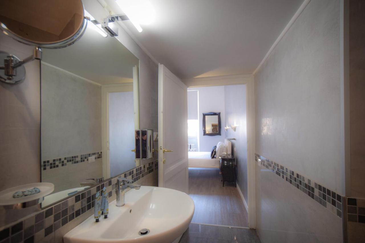 Navona Secret Stay Guest House Рим Экстерьер фото
