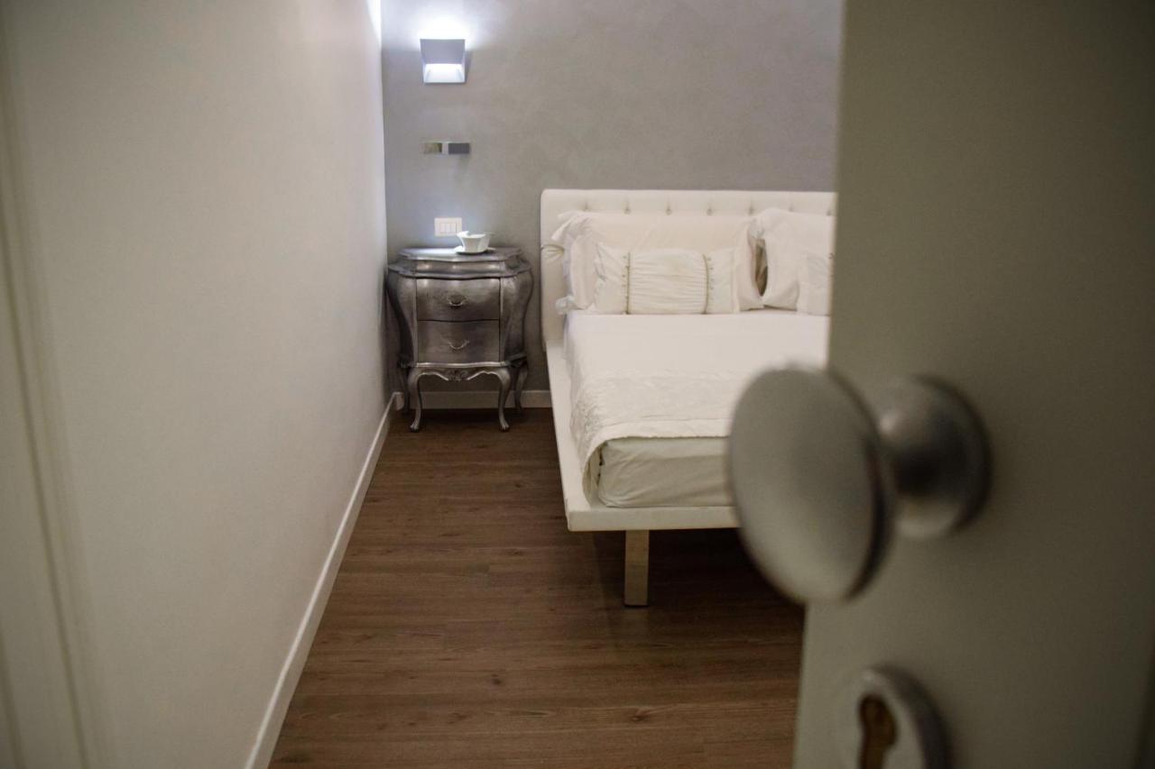 Navona Secret Stay Guest House Рим Экстерьер фото