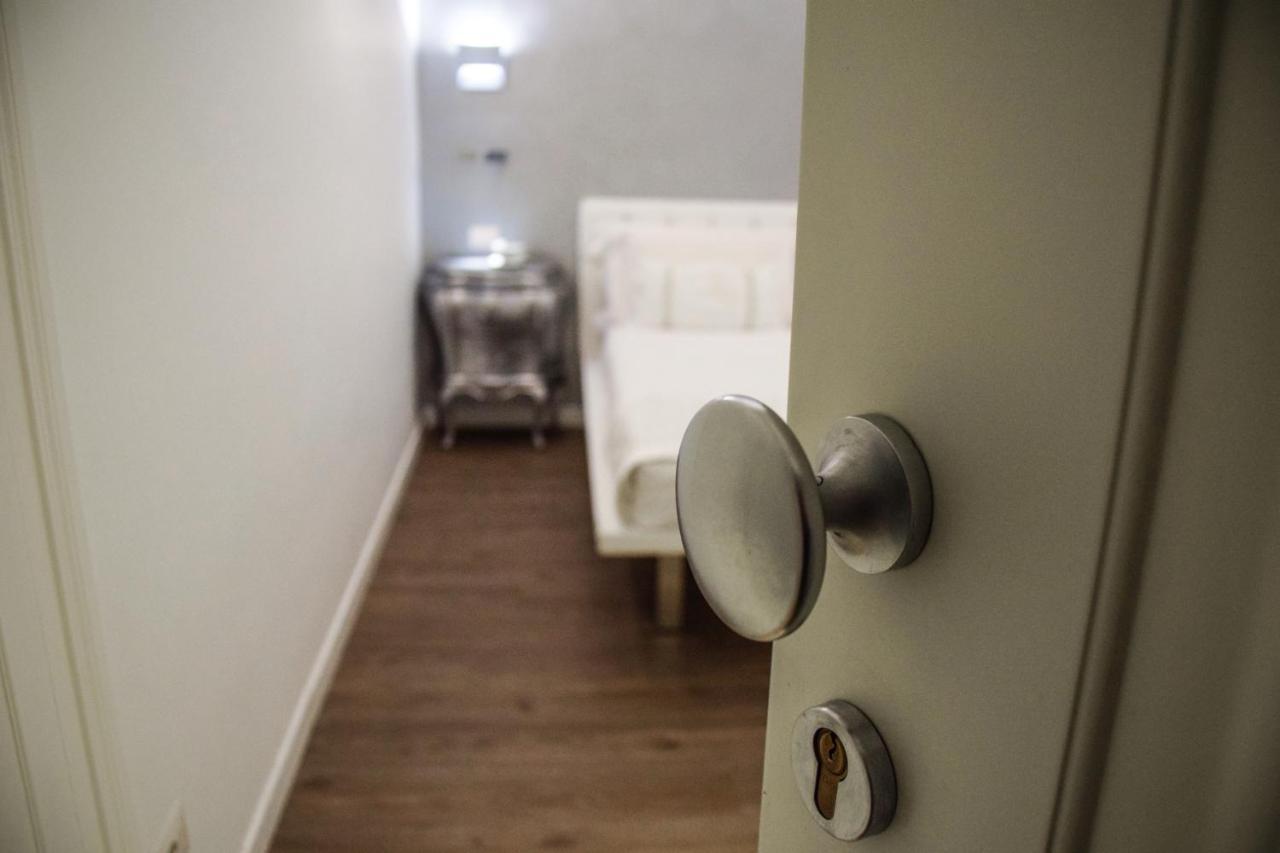 Navona Secret Stay Guest House Рим Экстерьер фото