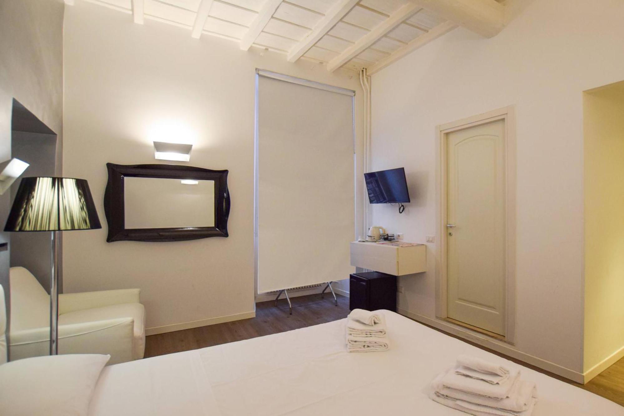 Navona Secret Stay Guest House Рим Экстерьер фото